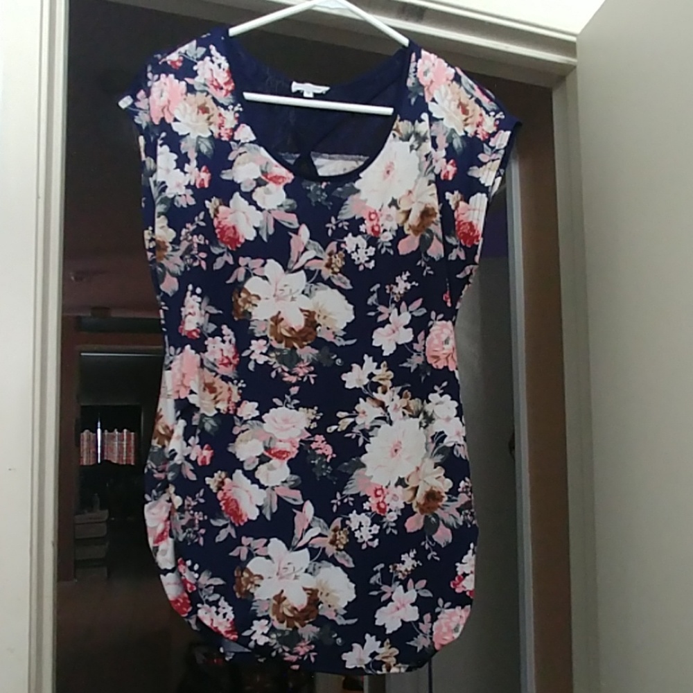 Maternity shirt